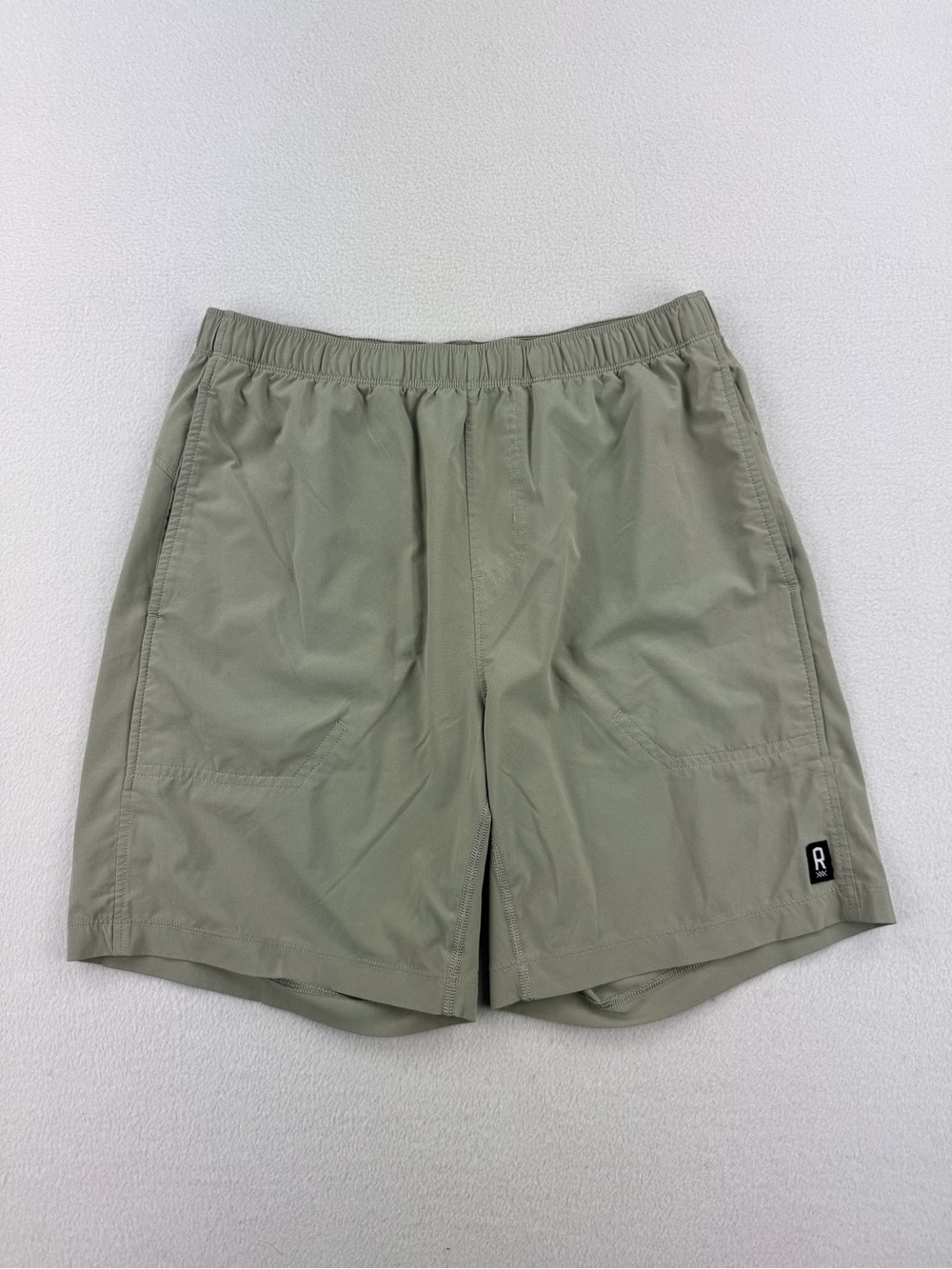 Rhone Essentials Mens Activewear Training Shorts Sage Beige 7” Inseam Size S